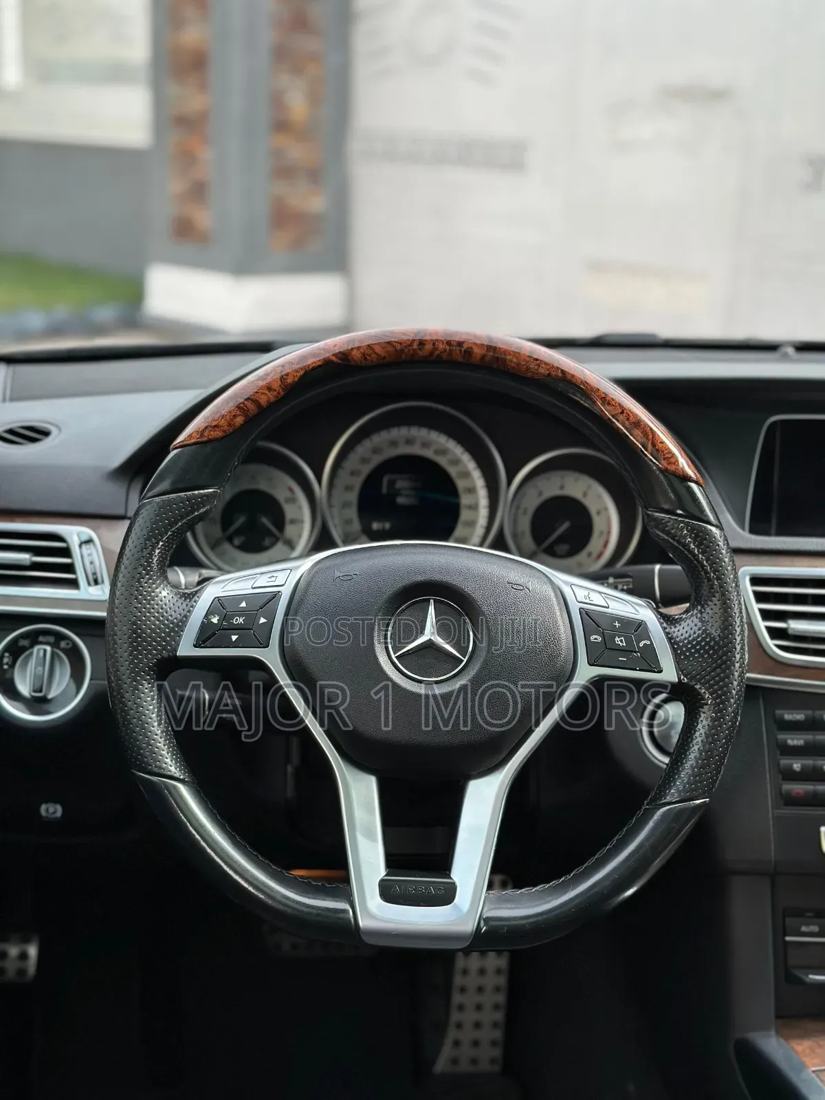 Mercedes-Benz E350 2014 Black