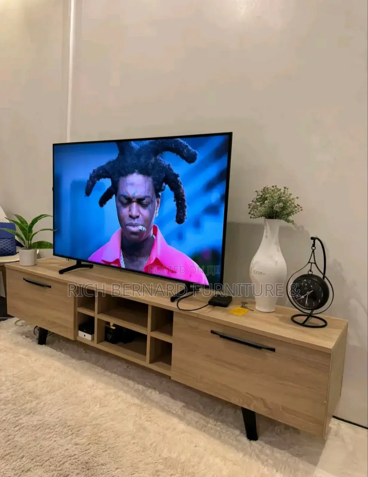 Sleek 6feet Tv Stand