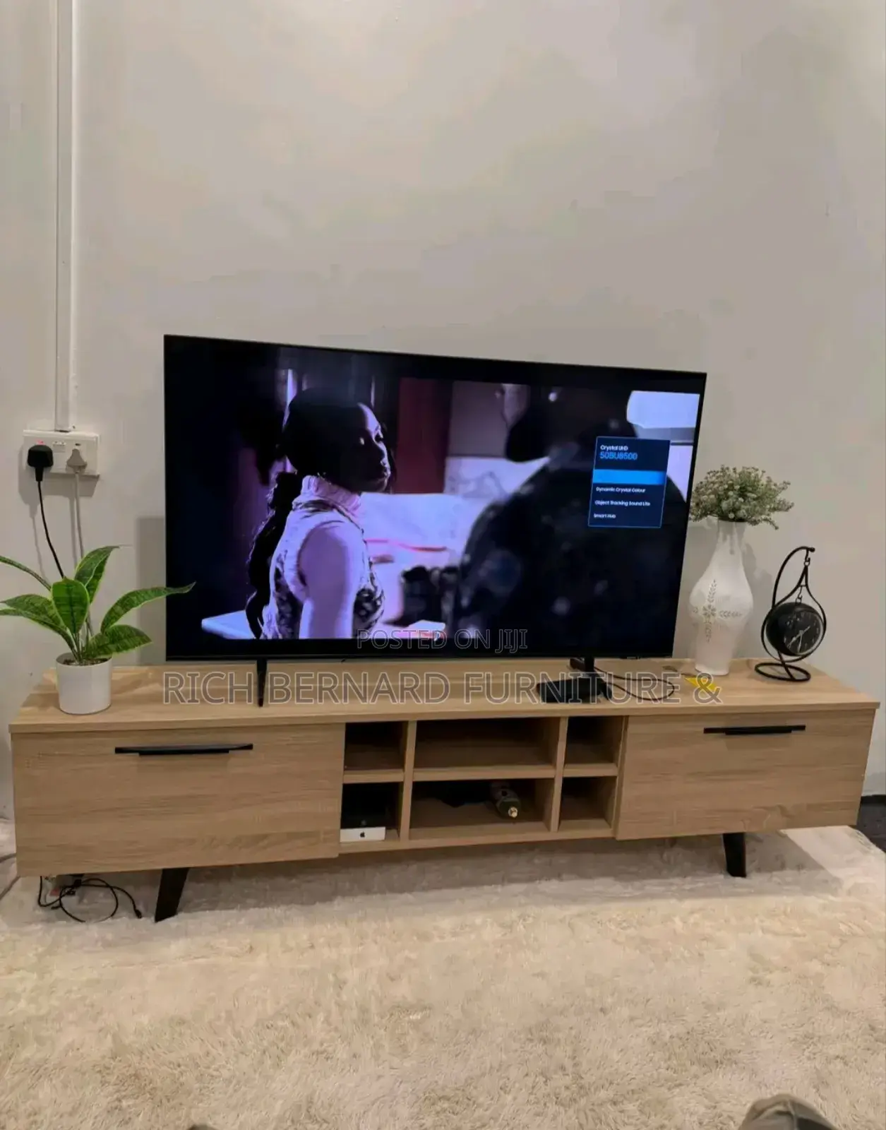 Sleek 6feet Tv Stand