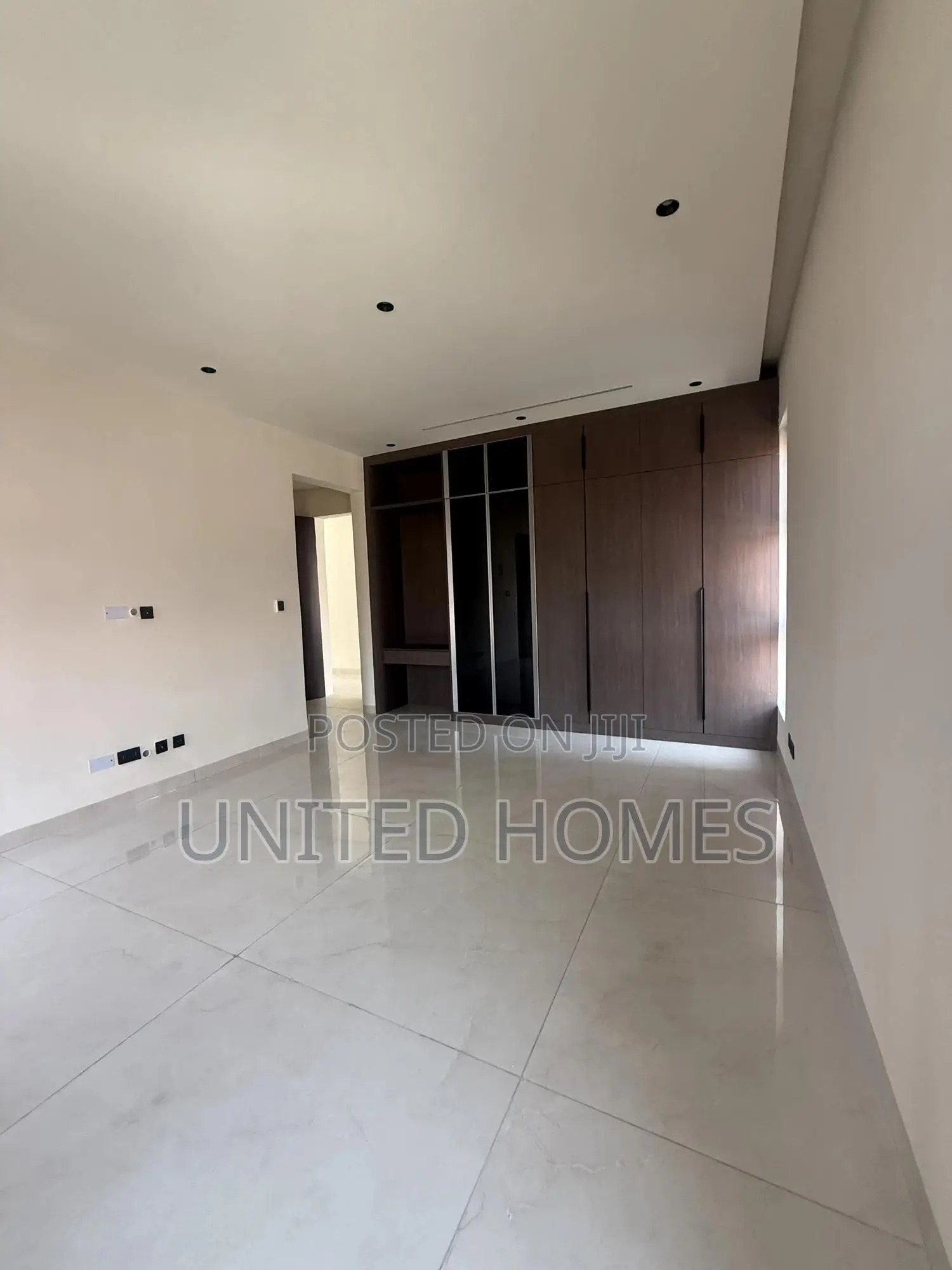 7bdrm House in Labone for rent