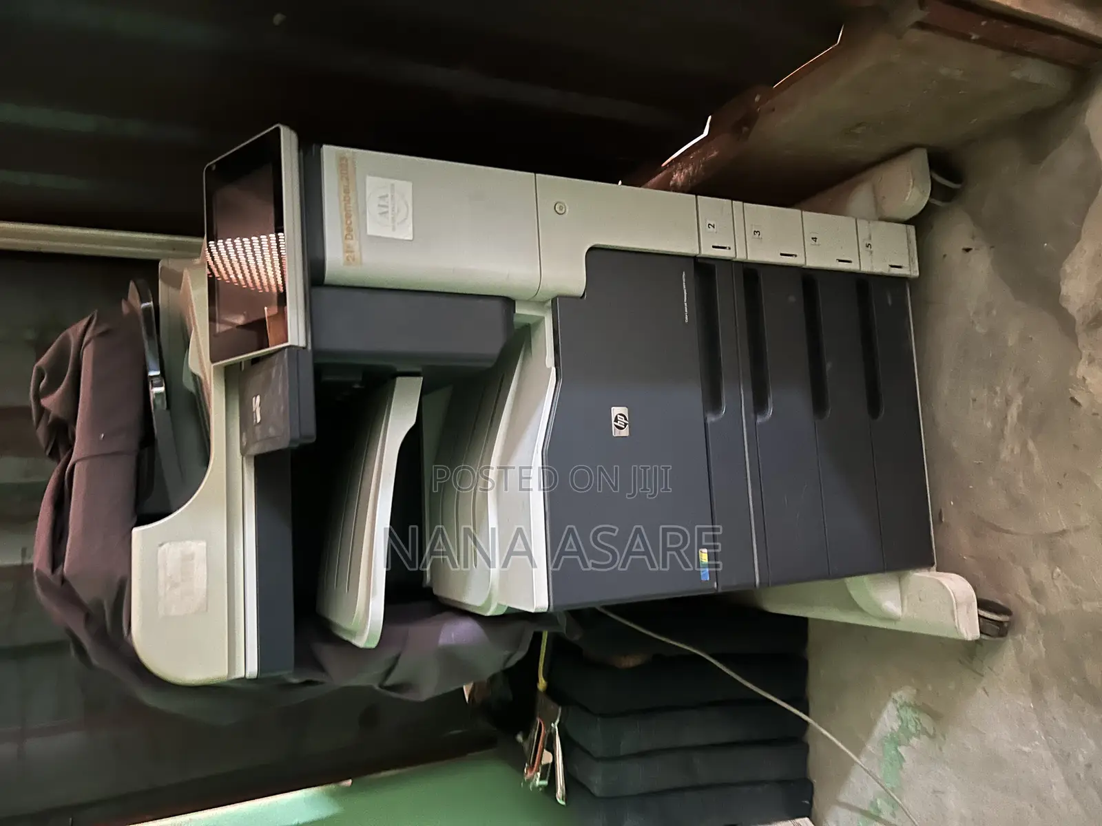 Hp Color Laserjet MFP M775m