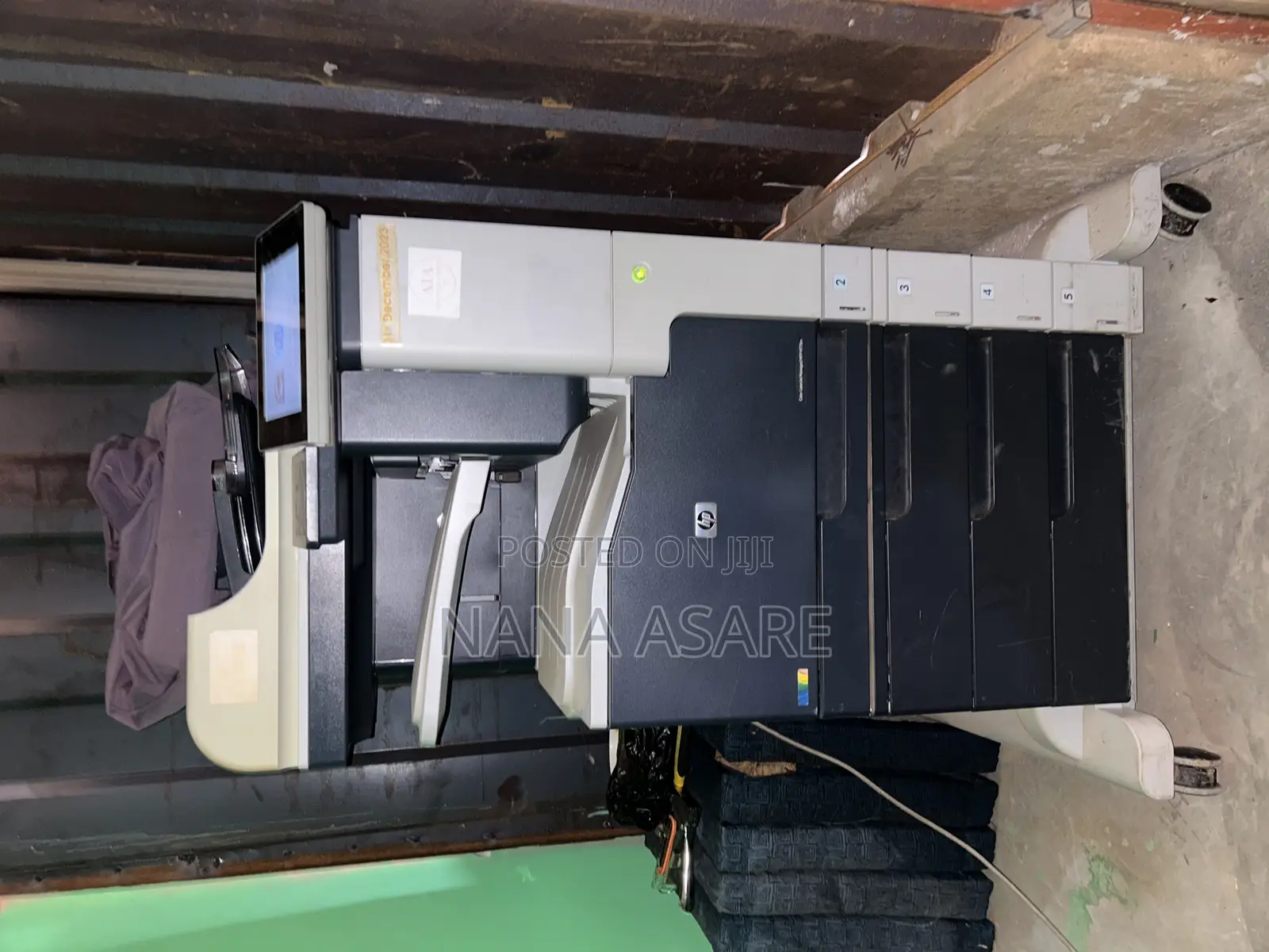 Hp Color Laserjet MFP M775m