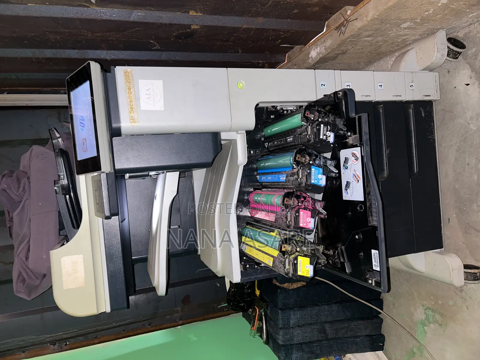Hp Color Laserjet MFP M775m