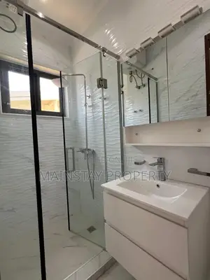 4bdrm Townhouse / Terrace in Mainstay Estates, East Legon for rent