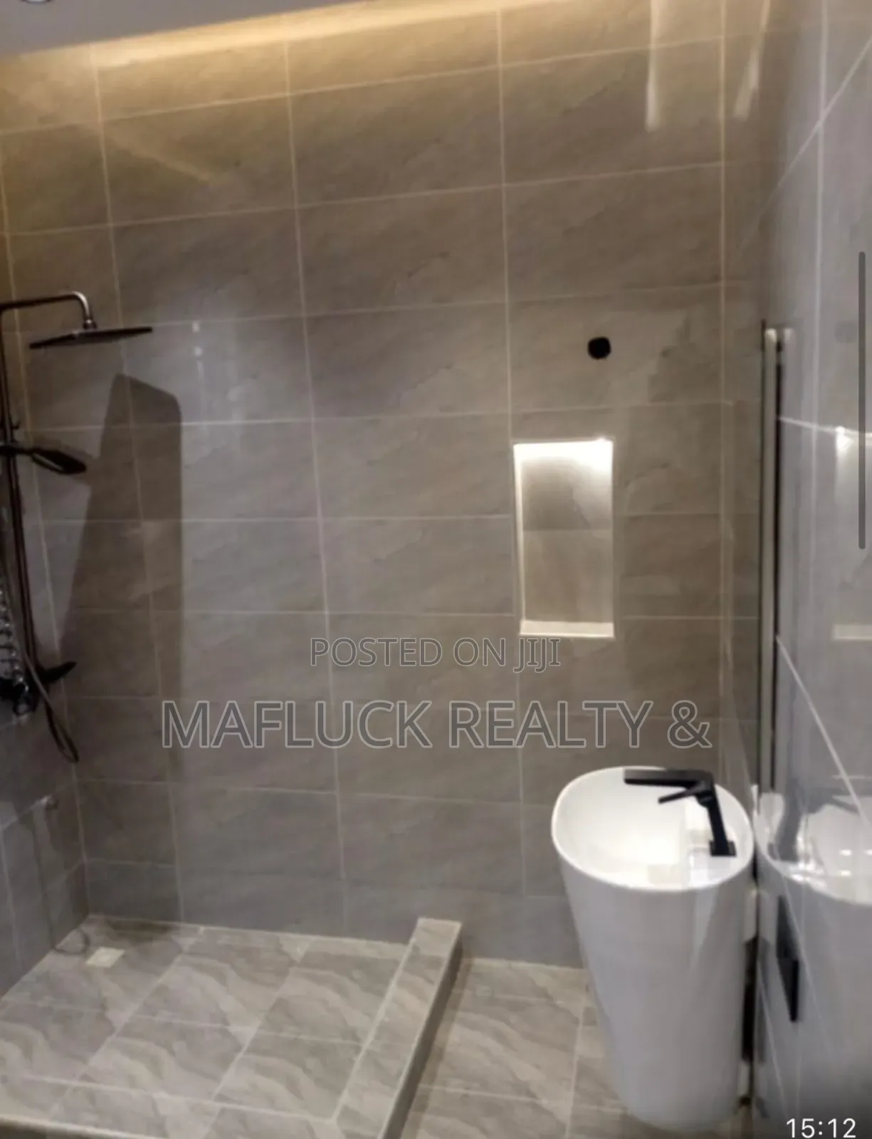 3bdrm House in Lakeside Estate for sale