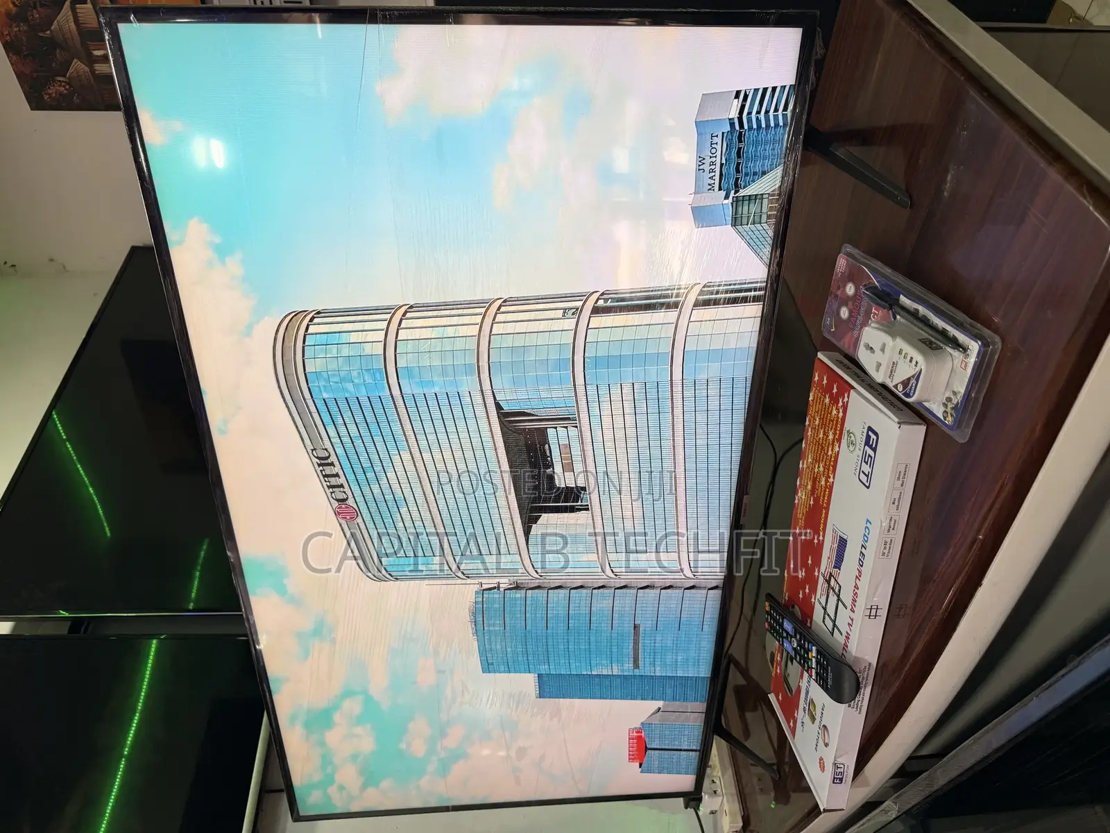 Super Amazing 50inches Smart Samsung TV