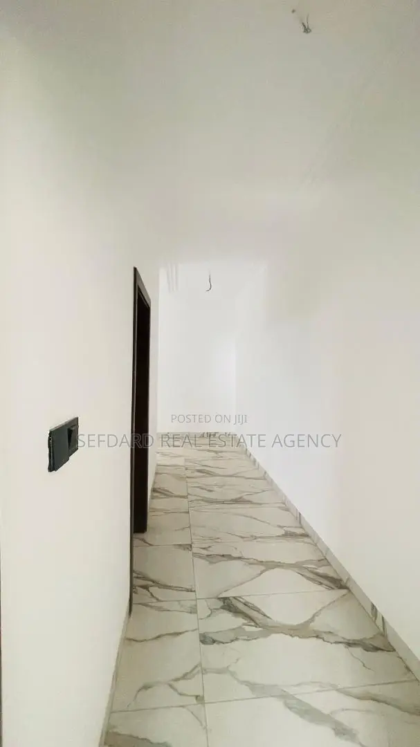 4bdrm Duplex in Sefdard Properties, Aburi for sale