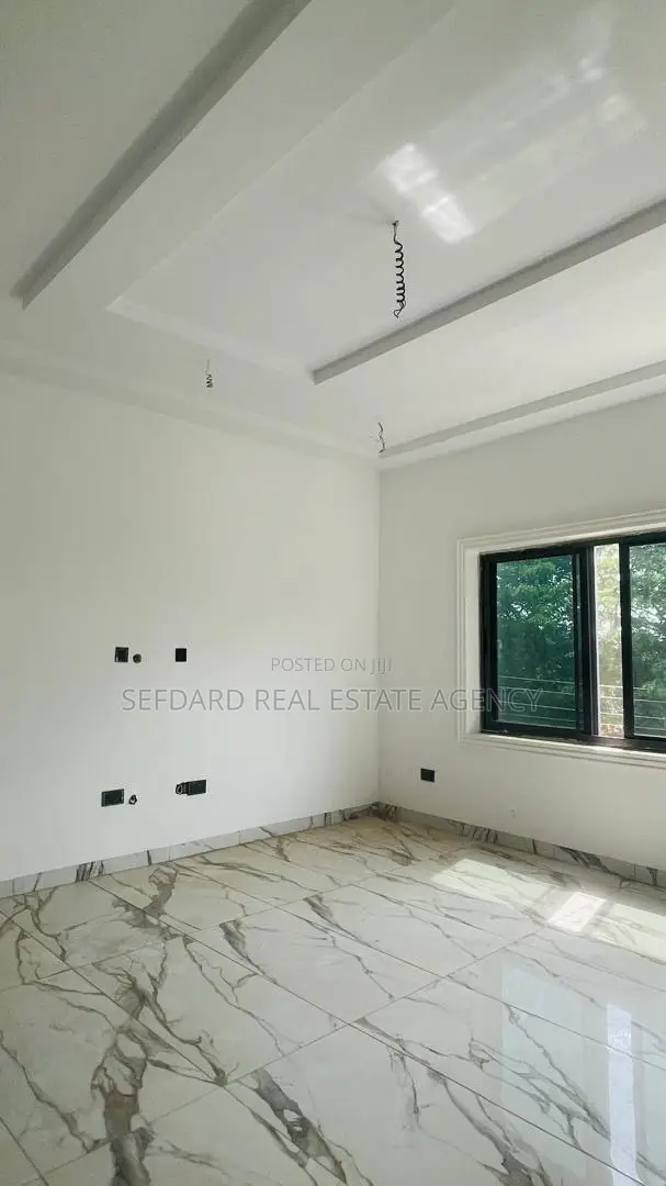 4bdrm Duplex in Sefdard Properties, Aburi for sale