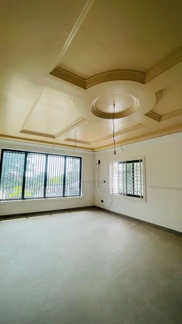 4bdrm Duplex in Sefdard Properties, Aburi for sale