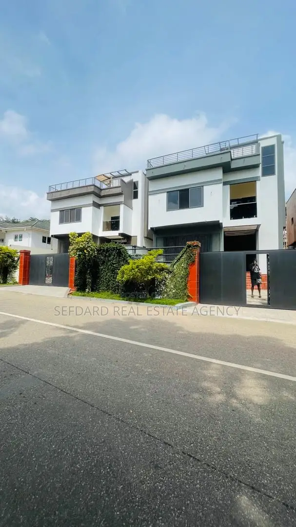 4bdrm Duplex in Sefdard Properties, Aburi for sale