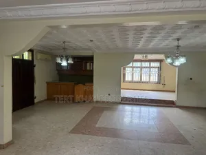 6bdrm House in Achimota for sale