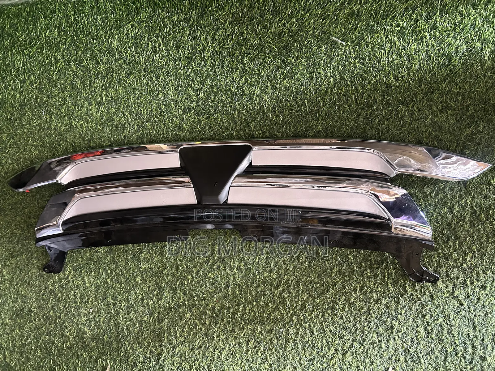 Mitsubishi Outlander 2016-2020 Front Bumper Grill/Shells And Parts