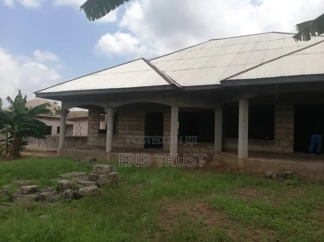 2 Plots and 4 Bedrooms for Sale at Kumasi Appiadu