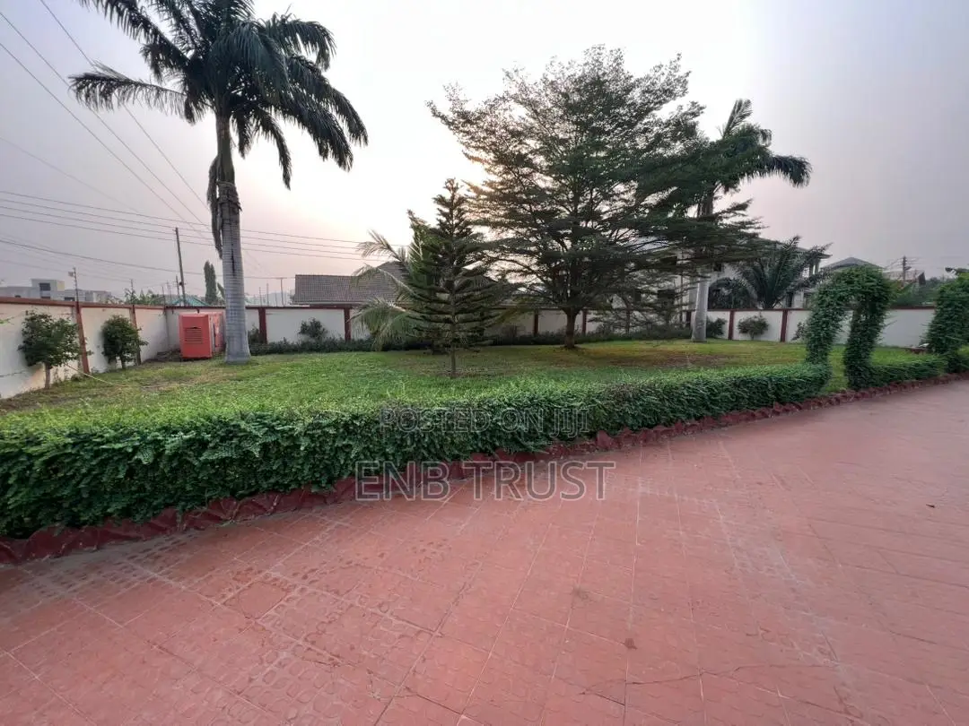 5bdrm Duplex in Weija, Tetegu for sale