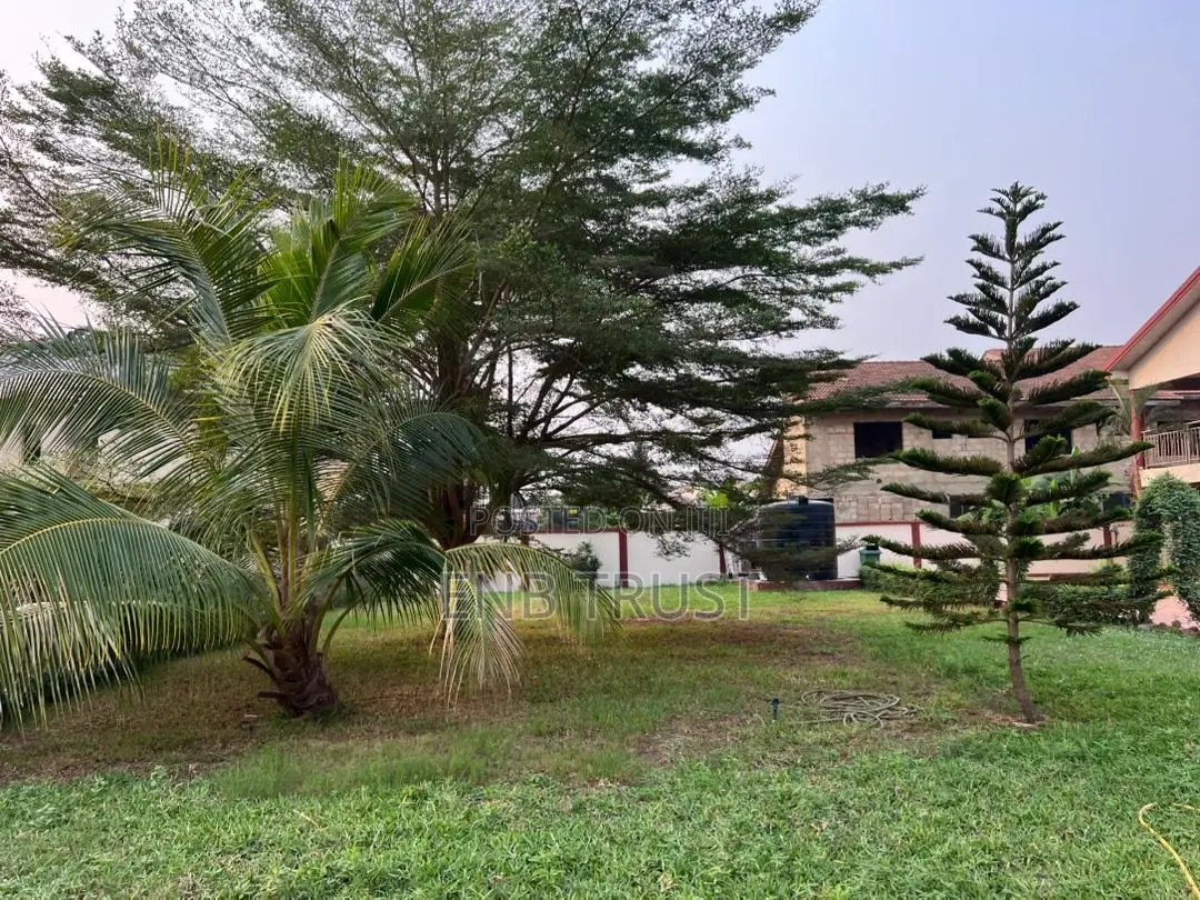 5bdrm Duplex in Weija, Tetegu for sale