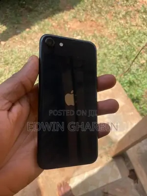 Apple iPhone SE (2022) 128 GB