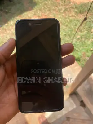 Apple iPhone SE (2022) 128 GB