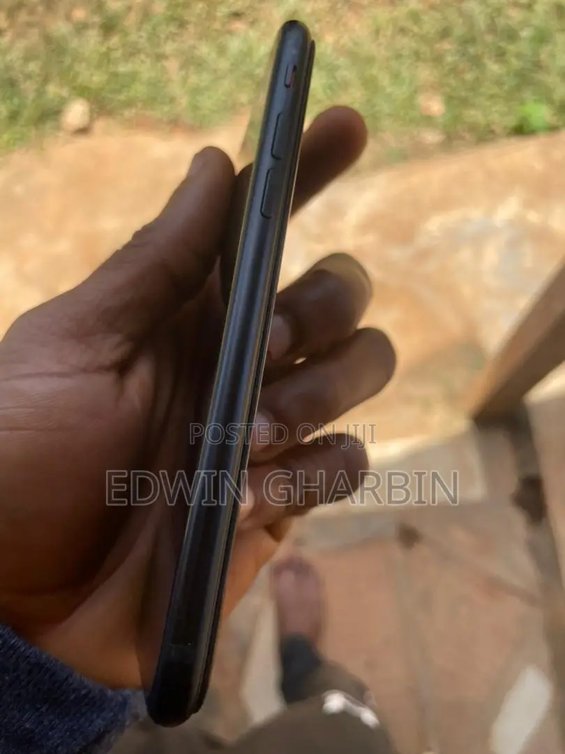 Apple iPhone SE (2022) 128 GB