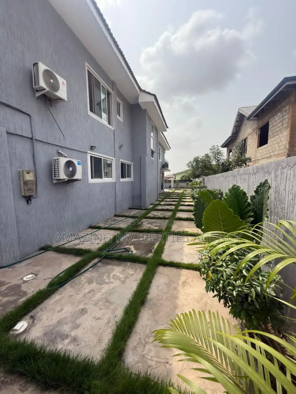 7bdrm House in Tema Community 12, Accra Metropolitan for sale