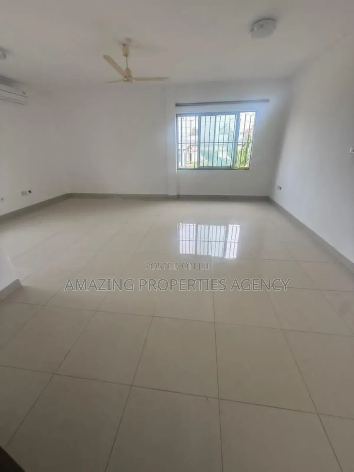 7bdrm House in Tema Community 12, Accra Metropolitan for sale