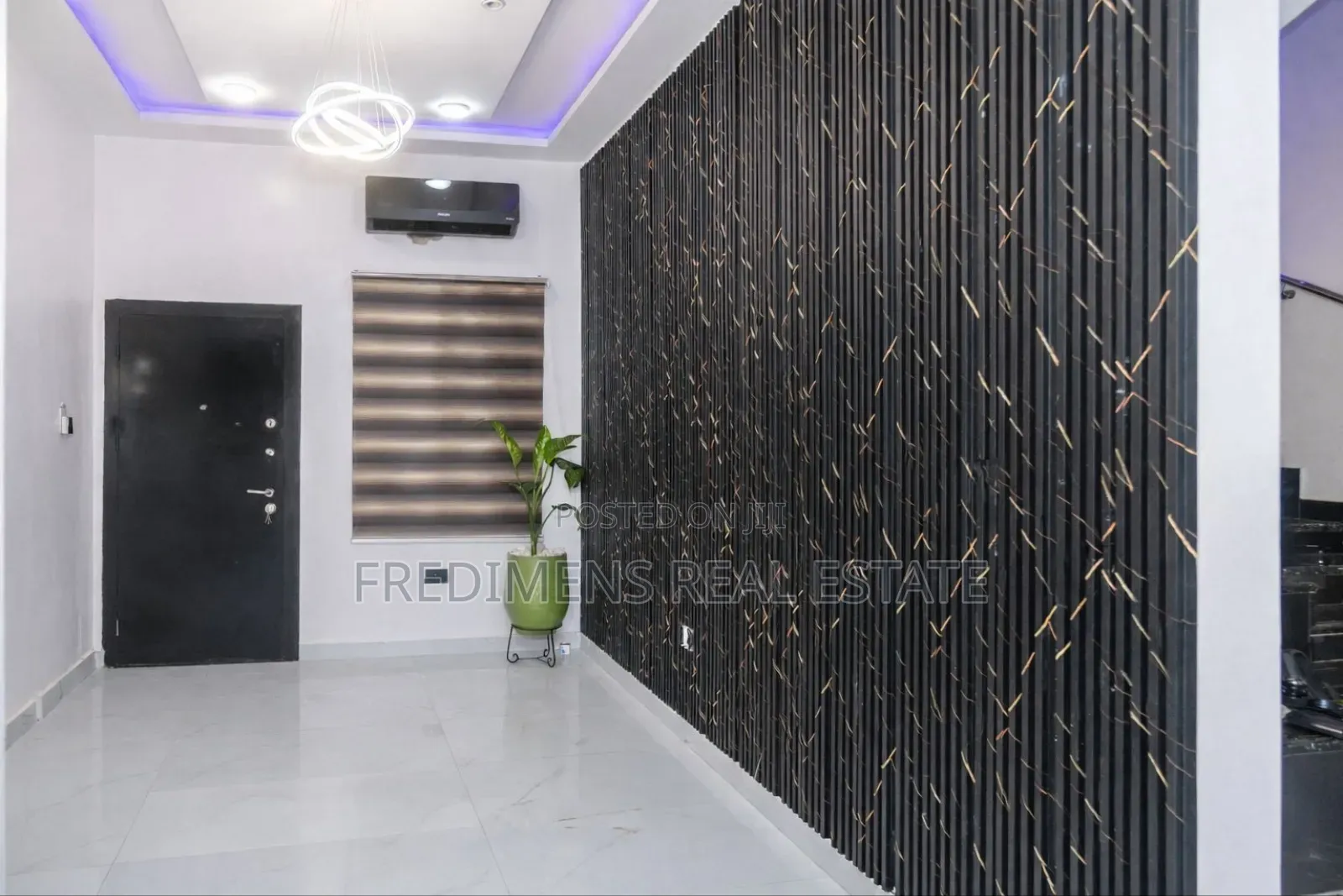 5bdrm House in Fredimens Real, Atwima Kwanwoma for sale