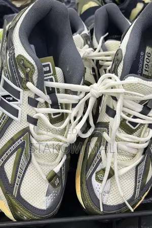 Shoe/ Sneakers - Unisex