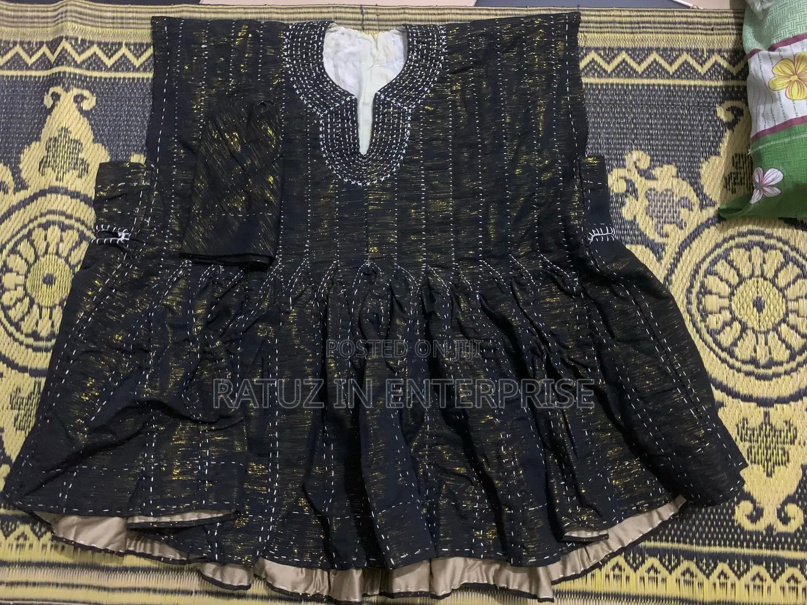 Sleeveless Smocks for Men Plus Cap