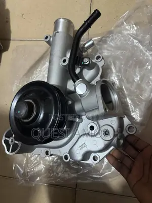 Dodge Ram 5.7l V8 Water Pump.