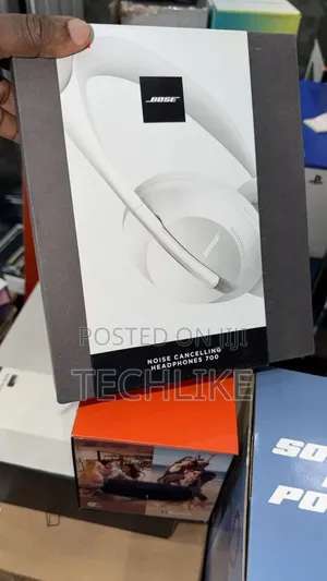 Bose Noise Cancelling Headphones 700