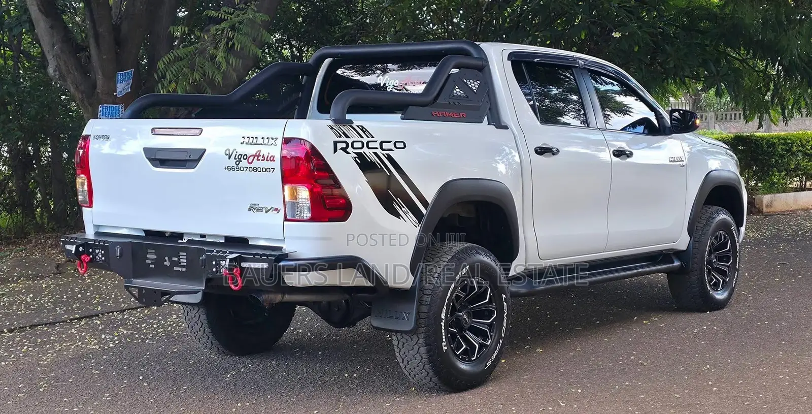 New Toyota Hilux 2025 White