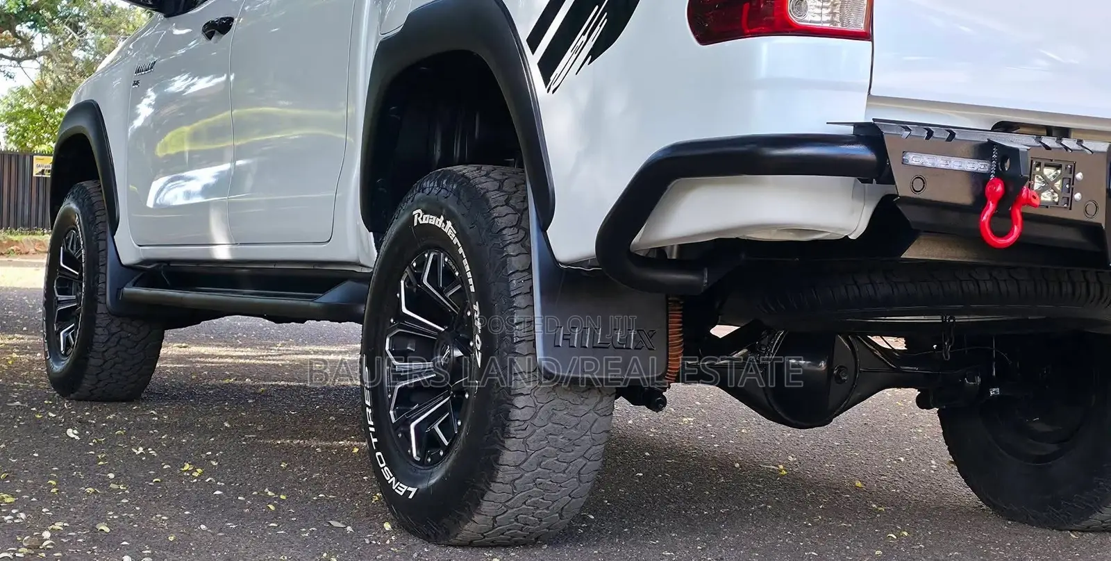 New Toyota Hilux 2025 White