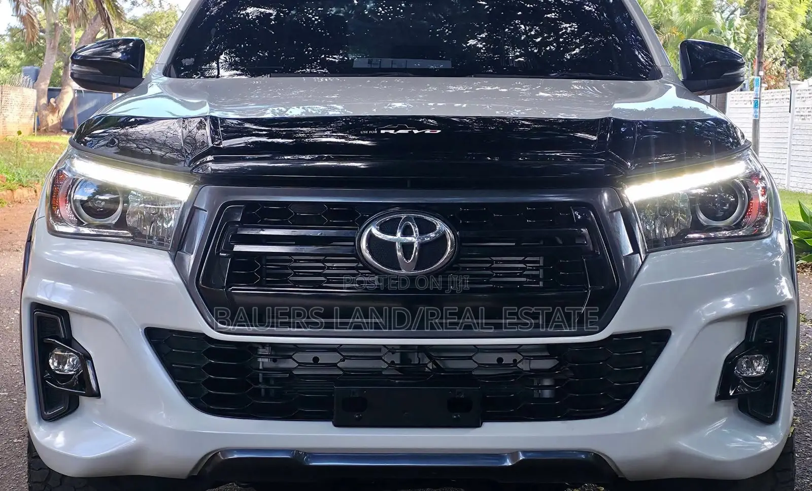 New Toyota Hilux 2025 White