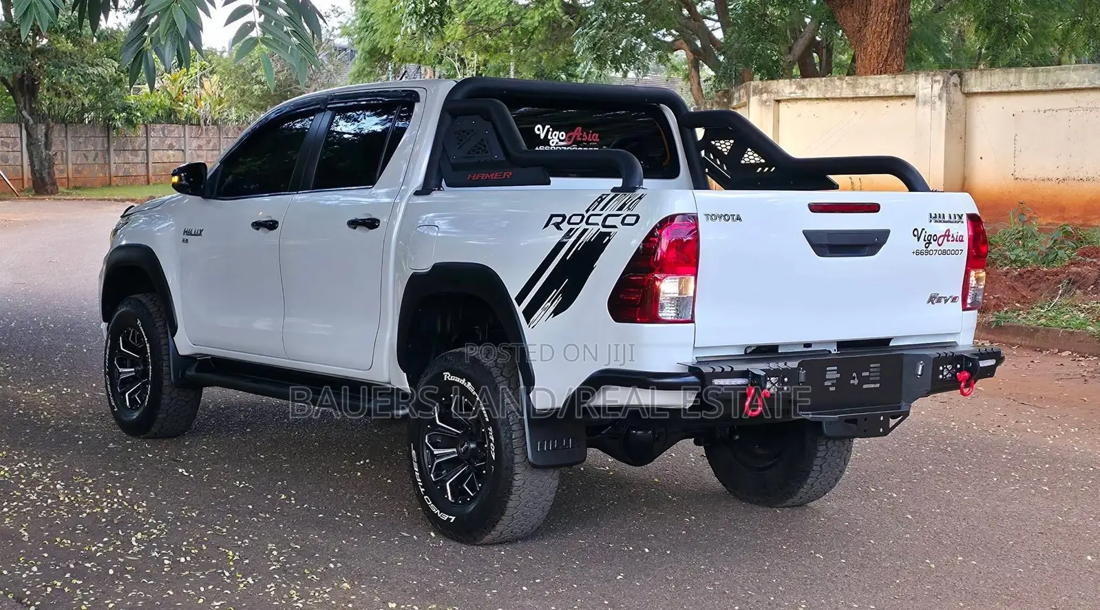 New Toyota Hilux 2025 White