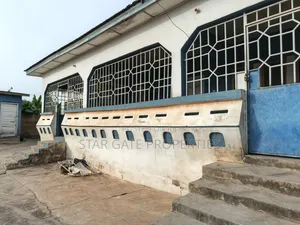 5bdrm House in Meduma, Kumasi Metropolitan for sale