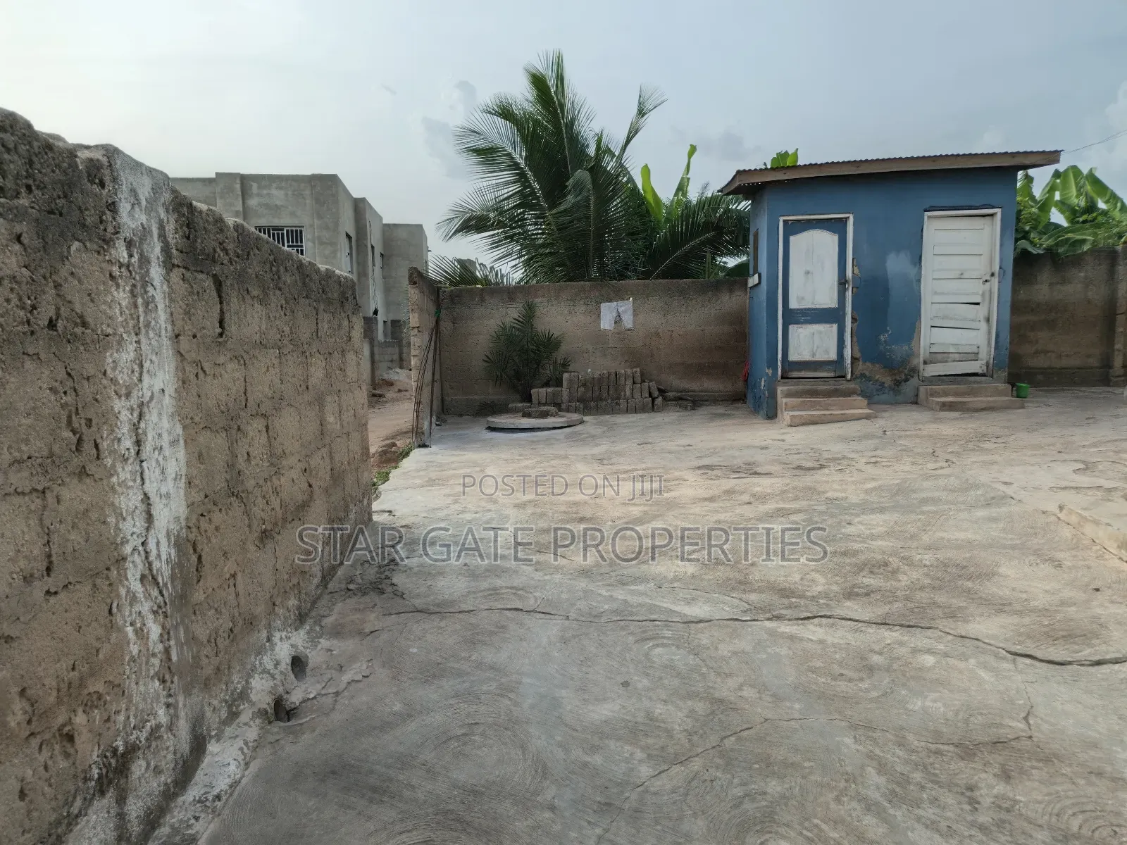 5bdrm House in Meduma, Kumasi Metropolitan for sale