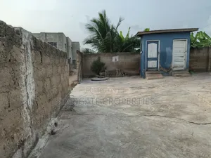 5bdrm House in Meduma, Kumasi Metropolitan for sale