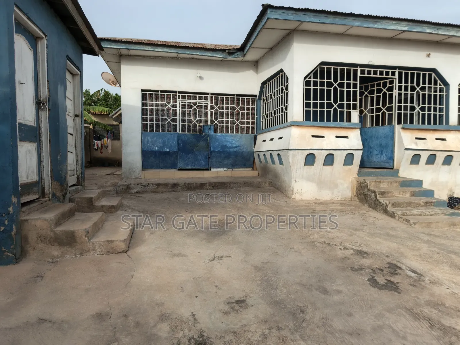 5bdrm House in Meduma, Kumasi Metropolitan for sale
