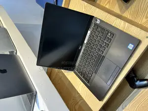 Laptop Dell Latitude 5300 8GB Intel Core i5 SSD 256GB