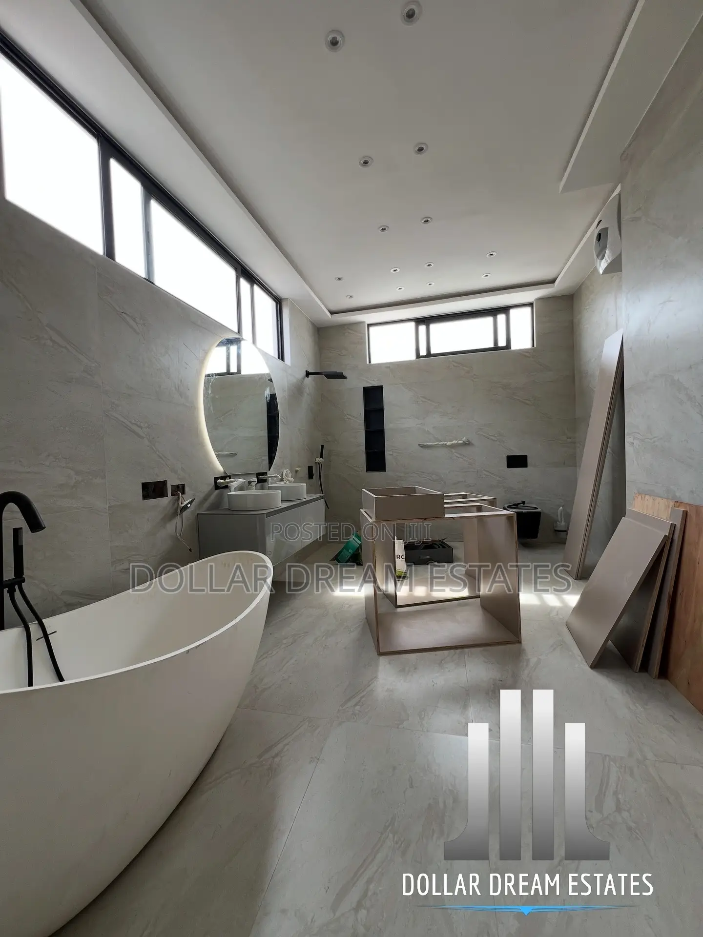 6bdrm House in Airport Residential Area for sale