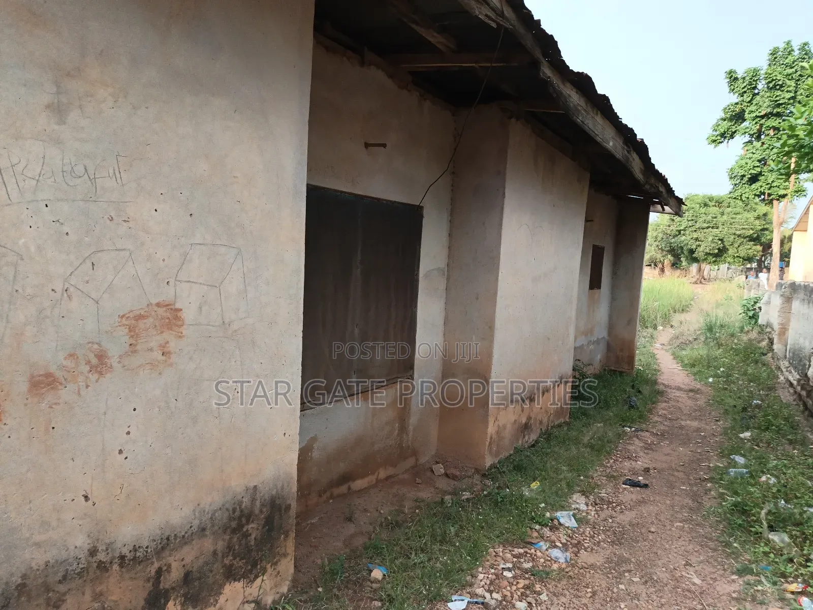 6bdrm House in Kronum Afrancho, Kumasi Metropolitan for sale