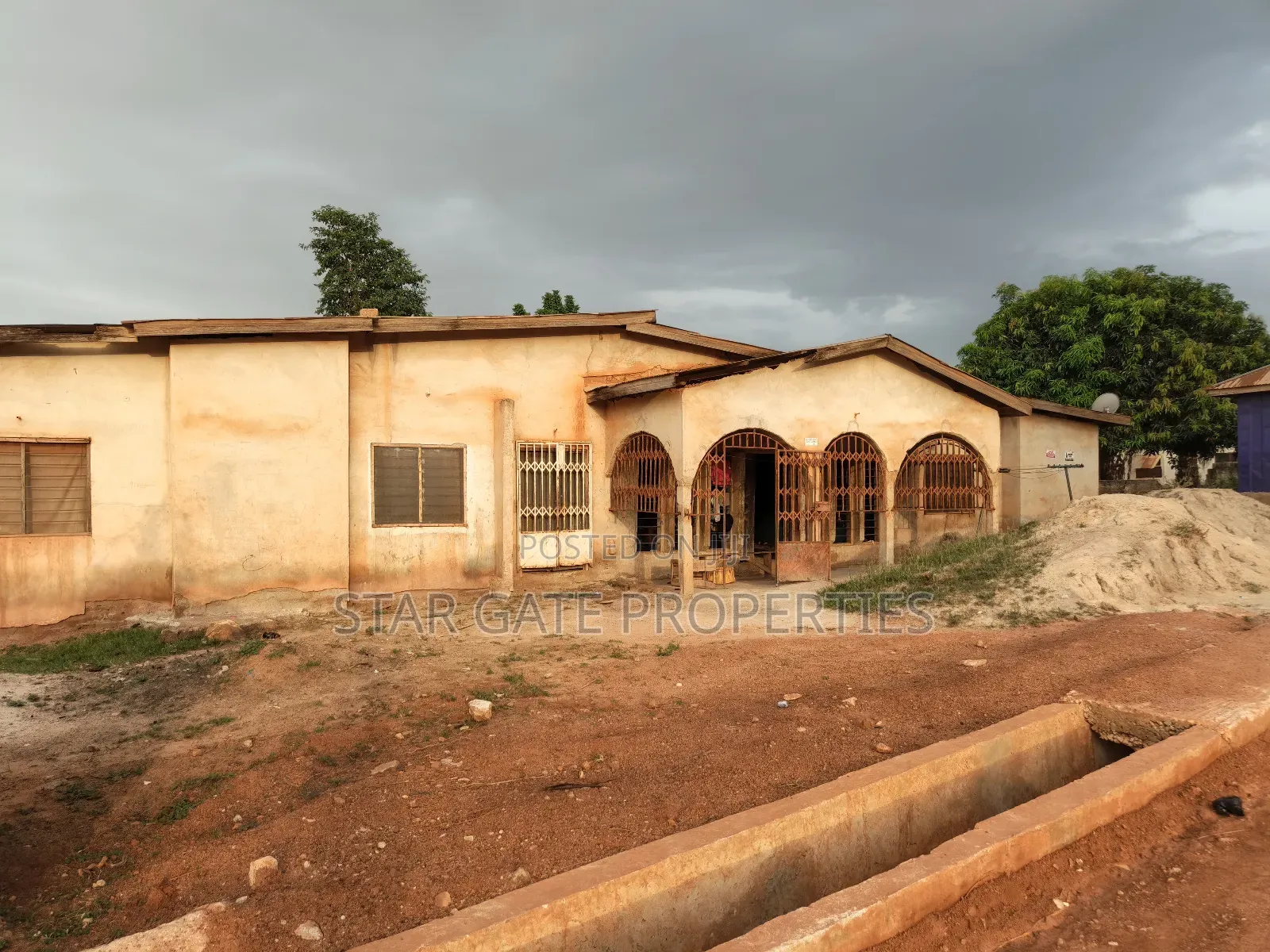 6bdrm House in Kronum Afrancho, Kumasi Metropolitan for sale