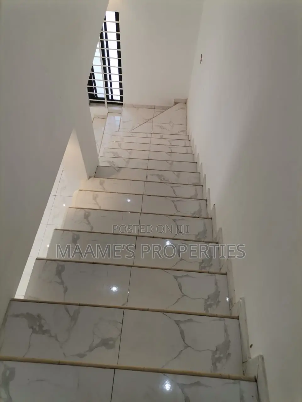 4bdrm Duplex in Oyarifa for rent