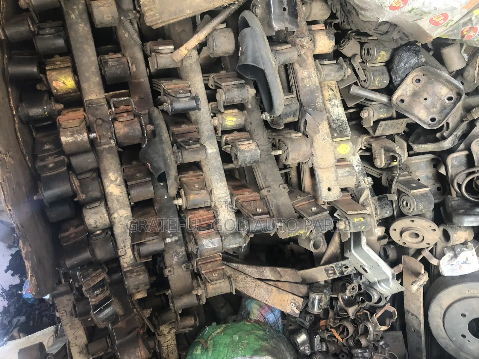 Leaf Springs and All 4 Wheel Drives Back Axles Available