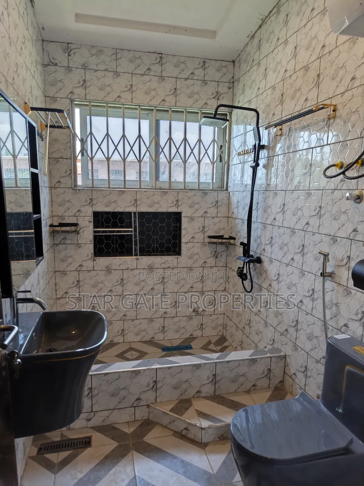 3bdrm House in Near Kumasi Airport for sale