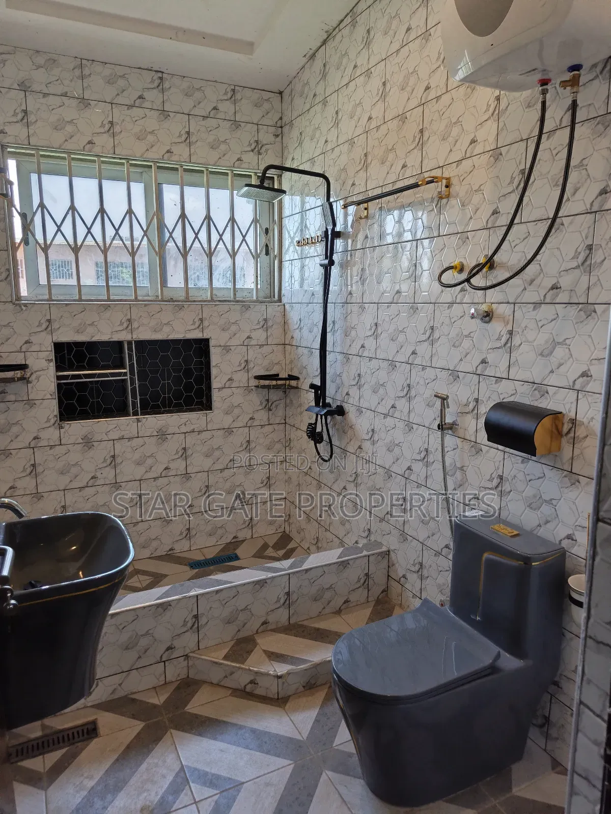3bdrm House in Near Kumasi Airport for sale