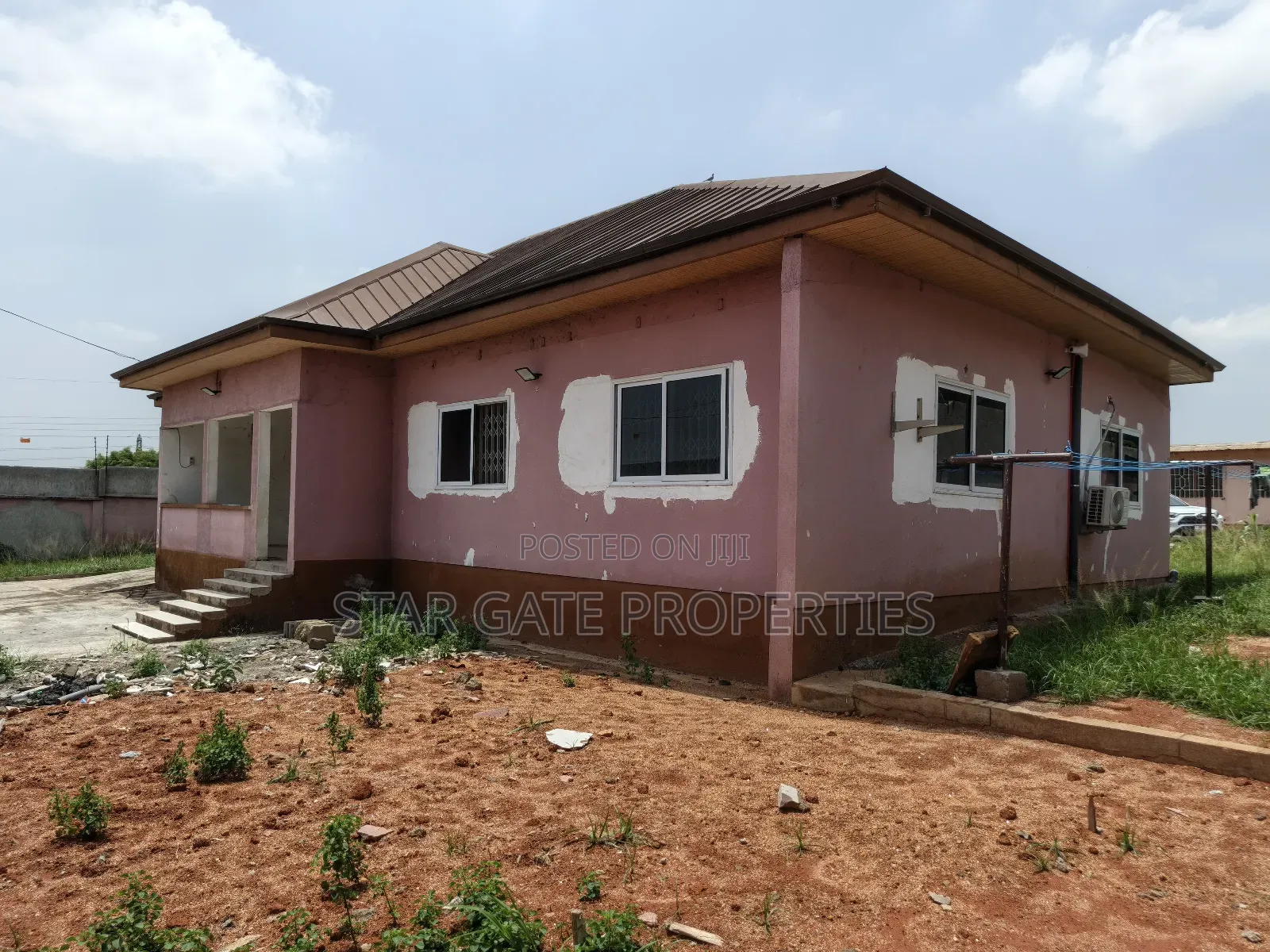 3bdrm House in Near Kumasi Airport for sale