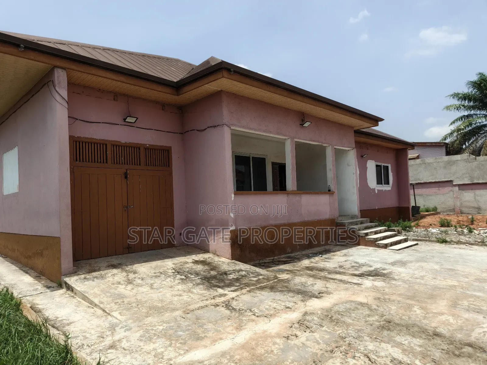 3bdrm House in Near Kumasi Airport for sale