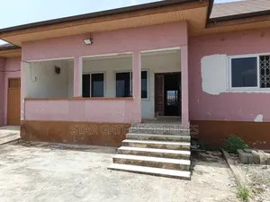 3bdrm House in Near Kumasi Airport for sale
