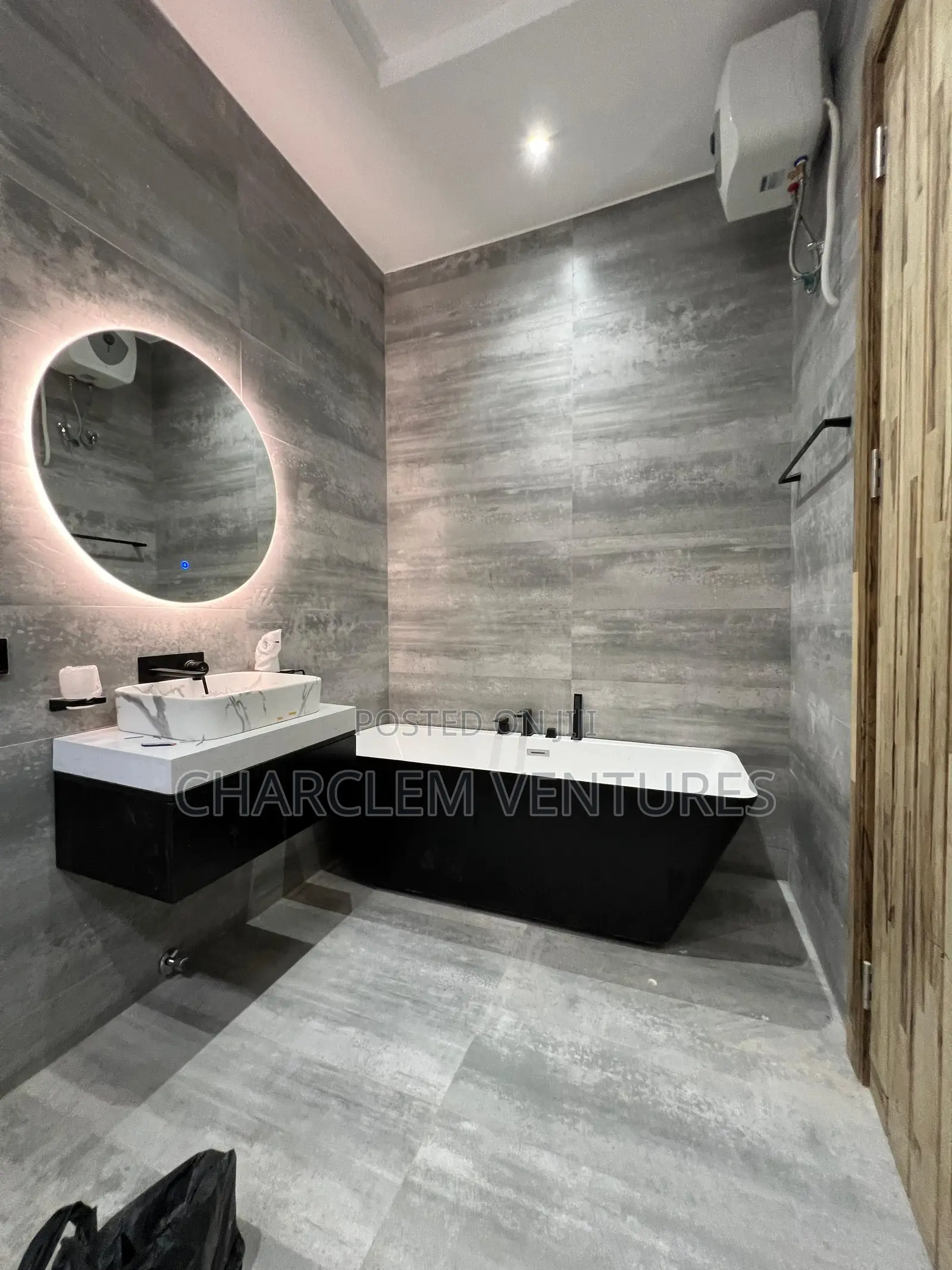 6bdrm House in Charclem Ventures, Accra Metropolitan for sale