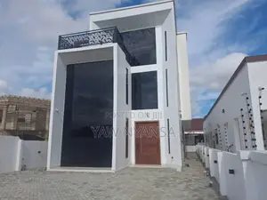 6bdrm Duplex in East Legon, Greater Accra for sale